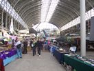 Stands in de hal